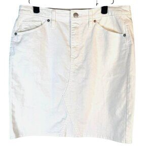 2/$30 Universal Thread Size 10 White Denim Skirt  Cotton Blend Stretch Pockets